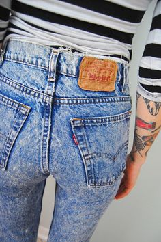 levis + stripes. Styl Grunge, Black & White, Blue Jean, Grunge Fashion, Cute Fashion, High Waist Jeans, Diva