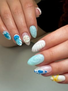 3D ocean handpainted nails, tap the link to see more on my insta Nails Ocean Design, See Nails, Sting Ray Nails, Ocean Themed Nails Acrylic, Manta Ray Nails, Surf Nails, Short Ocean Nails, Ocean Nails Designs, Ocean Inspired Nails