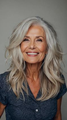 Layer It Up: The Best Hairstyles for Women Over 50 - Fads Haircut Gray Hair, Grey Hair Over 50, Layered Haircuts For Women, Long Gray Hair, Medium Hair Cuts, Hairstyles For Women, Short Hair Cuts For Women