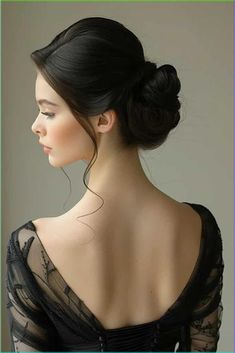 Long hair offers endless possibilities for styling, and one of the most versatile and elegant options is the updo. Whether you're preparing for a special event, a casual day out, or simply want to keep Long Hair Elegant, Prom Updos For Long Hair, Elegant Top Knot, Relaxed Updo, Brunette Updo, Updo Ideas, Hair Elegant, Updos For Long Hair, Cherry Red Hair