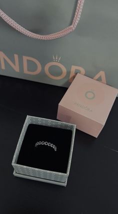 خواتم خطوبة, Pandora Bracelet Charms Ideas, Cute Promise Rings, Pandora Bracelet Designs, Expensive Jewelry Luxury, Jewelry Accessories Ideas, Pandora Rings, Pandora Bracelet Charms, Girly Accessories