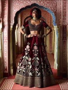 Sabyasachi Lehenga Bridal, Lehenga Inspiration, Sabyasachi Bridal, Bridal Lehenga Designs, Latest Bridal Lehenga, Sabyasachi Lehenga, Indian Bridal Lehenga, Bridal Lehenga Red