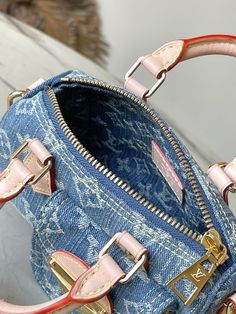 Blue denim denim pillow bag speedy series Nano Speedy handbag This Nano speedy handbag is made of Mongogram Denim Dhl sand-washed canvas woven from certified cotton, with leather handles and detachable shoulder straps. Compact structure has buckle side pockets to accommodate Iphone wallet and lipstick.

Size: 16×7.5×10cm Louis Vuitton Denim, Nano Speedy, Louis Vuitton Yayoi Kusama, Denim Pillow, Louis Vuitton Capucines, Pillow Bag, Large Cosmetic Bag, Lv Purse, Lv Shoes