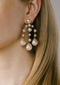 Pearl Chandelier Earrings, Luxury Hair Accessories, Pearl Chandelier, Gold Chandelier Earrings, Jennifer Behr, Hoop Earring Sets, Gold Chandelier, Luxury Hair, Baroque Fashion