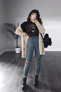 Moda Grunge, Winter Mode Outfits, Best Jeans For Women, Teenage Outfits, Street Style Grunge, Winter Trends, Teenager Outfits, Grunge Style, Casual Winter Outfits