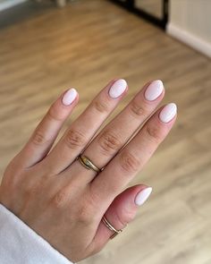 Short Oval Nail Designs, Oval Nail Ideas, Basic Nail Ideas, Short Oval Nails, Basic Nail, Oval Nail, Oval Nails Designs, Nails Birthday