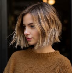 Choppy Bob Hairstyles, Chin Length Hair, Hair 2024, Short Hair Balayage, Short Bob Haircuts, Penteado Cabelo Curto, Hair Color And Cut, Short Blonde Hair, Hair Envy