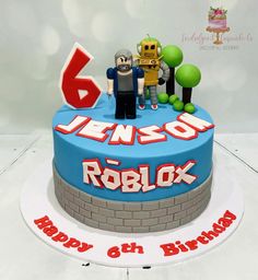 Roblox Cake Ideas For Boys, Boys 8th Birthday, Roblox Birthday Cake, Roblox Cake, Sugar Craft, 8th Birthday, 7th Birthday, Fondant Cakes, Cute Cakes