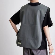 Japanese Style Lightweight Work Vest Apron-Gray – TOUKOKU Work Vest, Busy Kitchen, Style Japonais, Fabric Accessories, Collar Designs, Get Organized, Waterproof Fabric, Japanese Style, Round Collar