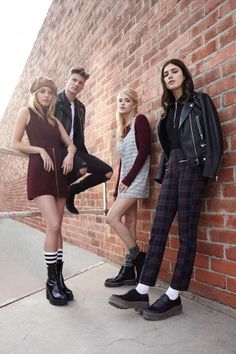 Band Photoshoot, Camille Rowe, Fall 2015 Style, Group Photo, 2015 Fashion, Back To School Outfits, Teen Fashion Outfits, Fast Fashion, Teen Fashion