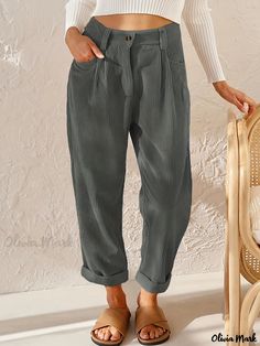 Olivia Mark - Womens Plus Size Solid Corduroy High-Rise Straight Leg Trousers with Button Fly: Stylish and Comfortable Casual Pants Streetwear Pants, Casual Chique, Linnet, Straight Trousers, Urban Chic, Streetwear Women, Look Plus, Outfit Casual, Corduroy Pants