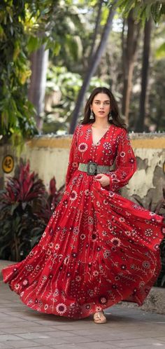 Maxi Dress Western Style, Maxi Dress Indian, Aditi Rao, Maxi Dress Designs, Traditional Indian Dress, Casual Indian Fashion, Traditional Indian Outfits, Kurti Designs Party Wear