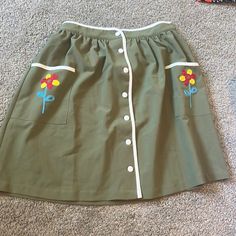 Nwot. This Would Be Super Cute For A Teacher! Casual Green Embroidered Skirt, Vintage Embroidered Skirt For Spring, Spring Vintage Embroidered Skirt, Vintage Embroidered Spring Skirt, Style Green Skirt, Polka Skirt, Cottagecore Skirt, Butterfly Skirt, Skirts Vintage