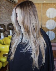 Long Messy Cut with Layers Long Hair Cuts Straight, Tousled Layers, Long Length Haircuts, Layered Haircuts For Medium Hair, Color Highlights, Dark Roots Blonde Hair