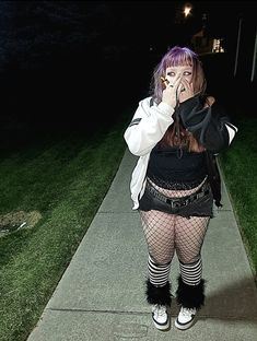 strawberrycrem69 on insta #fit #inspo #insta #chubby #alt #emo Chubby Grunge Outfits, Plus Size Emo, Alt Outfits Aesthetic, Plus Size Poses, Goth Outfit Inspo, Alternative Dress, Emo Girl