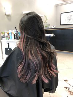 Red Brown Highlights Asian Hair, Peak A Book Hair Color, Asian Hair Pink Highlights, Hair Dye Inspo Asian, Peekaboo Hair Color Korean, Korean Pink Highlights, Brown Pikaboo Hair, Hair Dye Ideas For Long Hair, Pink Hair Dye Streaks