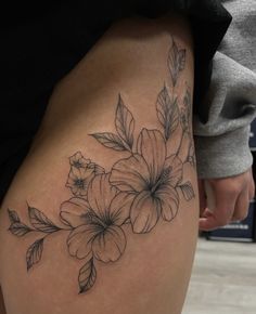 Floral piece leg tattoo hip upper thigh tattoo line work light shading inked artist art crisp clean lines thin Side Hip Flower Tattoo, Upper Thigh Tattoo Scar Cover, Cute Upper Thigh Tattoos, Upper Thigh Flower Tattoo, Thigh Tattoos Women Floral, Hip Tattoo Big, Big Tattoos For Women Thigh, Flower Hip Tattoo Thigh Piece, Leg Flower Tattoo Thigh Piece