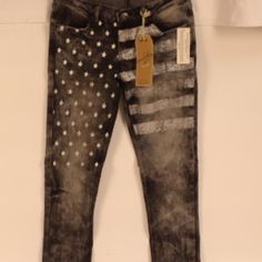 Vintage Revolution By Revolt New York, Grey/Black Flag Stretch Jeans Style #Rr40390j. Stars & Stripes, Distressed 70% Cotton, 28% Polyester, 2% Spandex Brand New In Un Opened Original Package With Tags (See Care Instructions For Washing New Jeans) Junior Sizes 1-13 (Size 1 Opened And Used For Photos) Price Is Firm Jean Vintage, Black Flag, Juniors Jeans, Jean Grey, Stretch Jeans, Jeans Style, Care Instructions, Women Jeans, Stripes