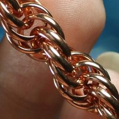 We don't have a tutorial for Spiral 6-in-1, but you can find one at M.A.I.L.. It will make more sense if you're already familiar with Double Spiral 4-in-1. Chainmaille Jewelry Patterns, Chain Maille Patterns, Chainmail Patterns, Chain Ideas, Jump Ring Jewelry, Chainmail Bracelet, Chainmail Jewelry, Chainmaille Jewelry, Chainmaille Bracelet