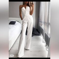 Brand New White Gorgeous Corset Like Top Built In Adjustable Bra! White Jumpsuits, One Shoulder Jumpsuit, Jumpsuit Elegant, White Jumpsuit, White Party, Sleeveless Jumpsuits, Spring Outfits Casual, Look Casual, Casual Summer Outfits