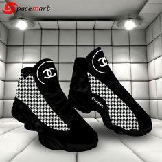 Blue Gang, Sneaker Displays, Chanel Black And White, Jordan 13 Shoes, Red Booties, Popular Sneakers, Air Jordan Sneakers, Shoes Air, Dress Boots