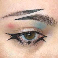 Eyeliner Designs, Punk Makeup, Alt Makeup, Smink Inspiration, Makijaż Smokey Eye, Graphic Liner, Cool Makeup