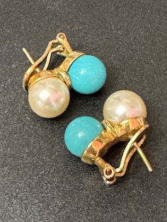 Retro 1980s classic double Gold tone faux pearl and turquoise blue cabochon pierced stud earrings Classic Blue Clip-on Jewelry, Turquoise Cabochon Earrings For Formal Occasions, Blue Retro Clip-on Jewelry, Vintage Turquoise Round Earrings, Retro Blue Drop Earrings Jewelry, Vintage Turquoise Earrings With Round Beads, Turquoise Clip-on Round Earrings, Elegant Turquoise Clip-on Earrings, Collectible Retro Clip-on Jewelry