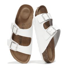 PRICES MAY VARY. 𝗣𝗿𝗲𝗺𝗶𝘂𝗺 𝗤𝘂𝗮𝗹𝗶𝘁𝘆 𝗠𝗮𝘁𝗲𝗿𝗶𝗮𝗹: Experience the perfect blend of style and comfort with Project Cloud's womens sandals. Made with 100% genuine leather, these sandals women offer a premium quality that guarantees durability and long-lasting use. 𝗖𝗼𝗺𝗳𝗼𝗿𝘁𝗮𝗯𝗹𝗲 𝗙𝗶𝘁: The adjustable two straps of these women's flat sandals provide a secure and custom fit, enhancing comfort for all-day wear. They feature adjustable two straps for a personalized fit and a 100 Vacation Essentials, Slides Design, Women Footwear, Slides For Women, Sandals White, Leather Sandals Flat, Foot Bed, Beach Essentials, Sandals Women