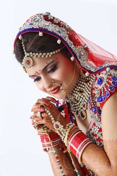 Beautiful Wedding Makeup, Indian Wedding Bride, Bridal Photography Poses