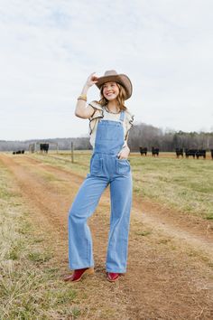 denim overalls Overalls And Cowgirl Boots Outfit, Light Wash Bib Front Overalls For Summer, Wide Leg Light Wash Overalls With Pockets, Light Wash Denim Overalls For Spring, Spring Light Wash Denim Overalls, Relaxed Fit High Rise Light Wash Overalls, Summer Light Wash Straight Leg Overalls, Spring Light Wash Straight Leg Overalls, Light Wash Straight Leg Overalls For Summer