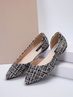 Elevate your style with our Chic and Charming pointed toe slip-on flats. Ideal for work, parties, shopping, and school, these versatile shoes offer comfort and sophistication. Crafted for the modern woman, they effortlessly complement any outfit. Available now for an elevated and elegant look. Pattern Type : Colorblock, Geometric Color : Multicolor Size Fit : One Size Smaller Upper Material : Fabric Lining Material : PU Leather Insole Material : PU Leather Outsole Material : Rubber Size US Ball Work Party, Modern Woman, Pu Leather, Color Blocking, Slip On, Leather