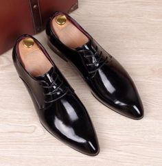 Mens Patent Leather Pointed Toe Lace Up Business Formal Dress Wedding Shoes I446 Official Shoes, Formal Dress Shoes, Business Casual Shoes, Oxfords Shoes, Wedding Shoes Heels, Leather Brogues, Oxford Shoes Men