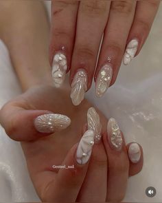 @genteel_nail on insta Stingray Nail Designs, Ocean Pearl Nails, White Ethereal Nails, Pearly Nail Designs, Textured Nails Acrylic, Manicure Ideas Wedding, Formal Event Nails, White Fancy Nails, Sea Creature Nails