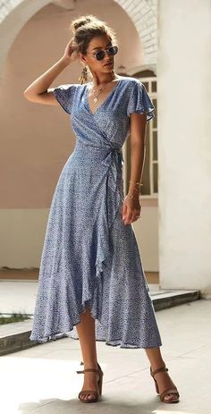 Casual Summer Dresses, Waist Length, Summer Dresses For Women, Floral Maxi Dress, Look Fashion, Classy Outfits, Pretty Dresses, Fashion Inspo Outfits