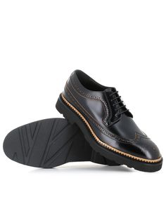 Black brushed leather men's brogues by Paul Smith. Leather fund wiht higt rubber sole. Lined interior. Heel: 3 cmComposition: Leather Black Wingtip Calf Leather Oxfords, Masculine Leather Shoes With Brogue Detailing, Calf Leather Wingtip Derby With Rubber Sole, Designer Black Oxfords With Brogue Detailing, Luxury Black Derby Shoes With Brogue Detailing, Masculine Wingtip Leather Shoes With Stitched Sole, Calf Leather Wingtip Oxfords With Stitched Sole, Designer Wingtip Leather Shoes With Brogue Detailing, Wingtip Oxfords With Stitched Sole In Calf Leather