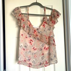 The Floral Print On This Top Is Gorgeoussss!!! So Flattering And Feminine!!! Women’s Size Small (Has Lining) Perfect Spring To Summer Closet Staple!!! Blouse With Straps, Romantic Cottagecore, Coquette Top, Cottagecore Vibes, Cottagecore Fairy, Feminine Women, Summer Closet, Astr The Label, Bohemian Floral