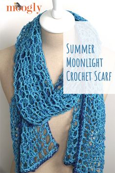 a blue crocheted scarf on top of a mannequin torso with the words summer moonlight crochet scarf