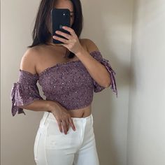 Floral Top Off The Shoulder. Stretchy Bodice . No Flaws Never Worn Only To Model . Model Is 5’3” Offers Welcome Off Shoulder Top, Off Shoulder Tops, Y2k Style, Floral Top, Shoulder Top, Floral Tops, Off The Shoulder, Bodice, Off Shoulder