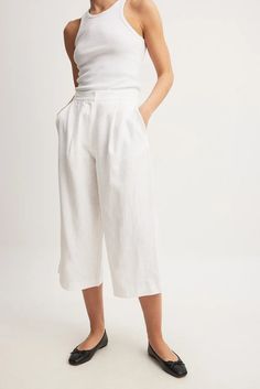 Linen Wide High Waist Culottes White | NA-KD White Cullotes, Tops Fall Outfits, Low Waist Jeans, Sleepwear Sets, Linen Trousers, Fall Jackets, Tops Fall, Linen Clothes, Lingerie Sleepwear