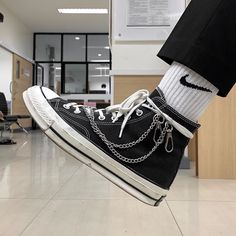 Alt Converse, Converse Custom Ideas, Punk Converse, Alt Sneakers, Emo Sneakers, Punk Sneakers, Korean Style Clothes