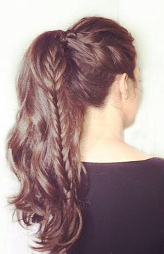 pony tail + fishtail braid Ways To Wear Long Hair, Fishtail Hairstyles, High Pony, Braid Hairstyle, Braided Ponytail Hairstyles, A Pony, Fish Tail Braid