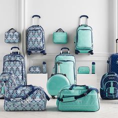 School Bags Ideas, Teen Luggage, Navy Bag, Makeup Travel Case, Makeup Travel, Family Vacations