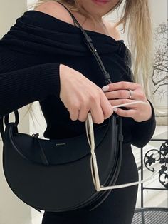 Polene Paris Shoulder Bag, Polene Bag Number 10, Crossbody Bag Polene, Outfits With Black Purse, Polene Umi Bag Outfit, Polene Dix Outfit, Black Polene Bag