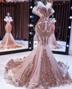 Dresses Baddie, Baddie Clothing, Baju Kahwin, Classy Prom, Gold Evening Dresses, Gold Mermaid, Gorgeous Prom Dresses, Senior Prom Dresses