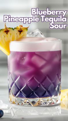 Blueberry Pineapple Tequila Sour Pineapple Tequila, Tequila Sour, Cocktail Drinks Alcoholic, Mixed Drinks Alcohol, Yummy Alcoholic Drinks, Tequila Drinks, Boozy Drinks, Fancy Drinks, Mixed Drinks Recipes