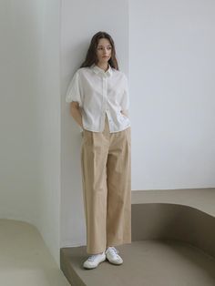 Composition : 73% cotton, 27% nylonColor : BEIGE_S,BEIGE_M,BLACK_S,BLACK_MCountry of Origin : Republic of Korea Boxy Fit Cotton Wide-leg Pants, Boxy Fit Wide-leg Cotton Pants, Baggy Cotton Wide Leg Pants For Work, Beige Pants, Wide Pants, Pants Straight, Composition, Band, Clothes For Women