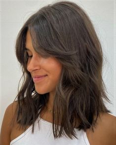 Haircut Inspo, Bangs With Medium Hair, Lob Haircut, Hair Thickening, Mid Length Hair, Volume Hair, Medium Hair Cuts, Shoulder Length Hair, Haircut Ideas