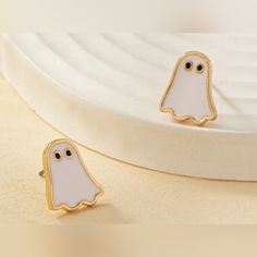 Chic Ghost Boho - Vintage Stud Earrings. Location: Small Closet Clear Bin Boho Picnic, Vintage Stud Earrings, Ghost Earrings, Earrings Halloween, Chunky Crochet, Halloween Fashion, Gold Stud, Cute Ghost, Girls Jewelry