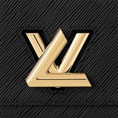 LOUIS VUITTON® - Twist Pm - Black Louis Vuitton Twist Mm Black, Gold Bag, Couture Bags, Cross Body Bags, Cross Bag, Louis Vuitton Twist, Timeless Handbag, Bags And Shoes, Color Dorado