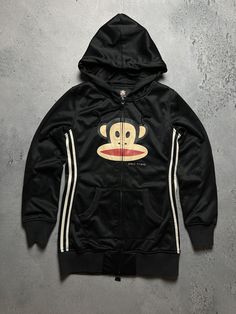 Paul Frank Zip-Up Long Hoodie Big Logo rare item USA Size Women's / M / US 6-8 / IT 42-44 Color Black Condition Gently Used The material is pleasant to the body. In a good condition. Fast sending! Condition : 9,8/10 Chest - 46 cm Length - 71 cm Shoulders - 38 cm Sleeve Length - 62 cm - ALL ITEMS ARE HEAT TREATED AND WASHED BEFORE SHIPPING - FOLLOW MY STORE - SEE MY OTHER ITEMS Sporty Winter Crew Neck Hooded Jacket, Casual Hooded Track Jacket With Letter Print, Fall Long Sleeve Track Jacket With Logo, Hooded Outerwear With Letter Print For Sports Season, Sporty Outerwear With Adjustable Hood And Crew Neck, Casual Winter Track Jacket With Logo Print, Casual Hooded Track Jacket With Graphic Print, Sporty Outerwear With Double-lined Hood And Crew Neck, Long Sleeve Track Jacket With Logo For Streetwear